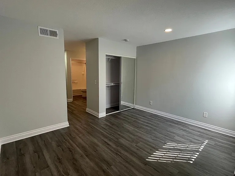 14056 Valleyheart Dr. — Photo 40