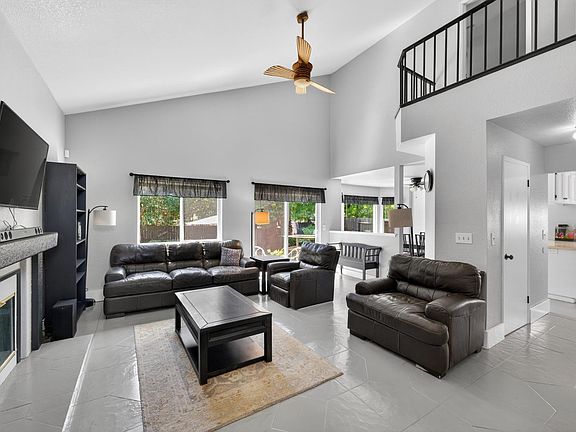 5th image of 153 Creekside Cir