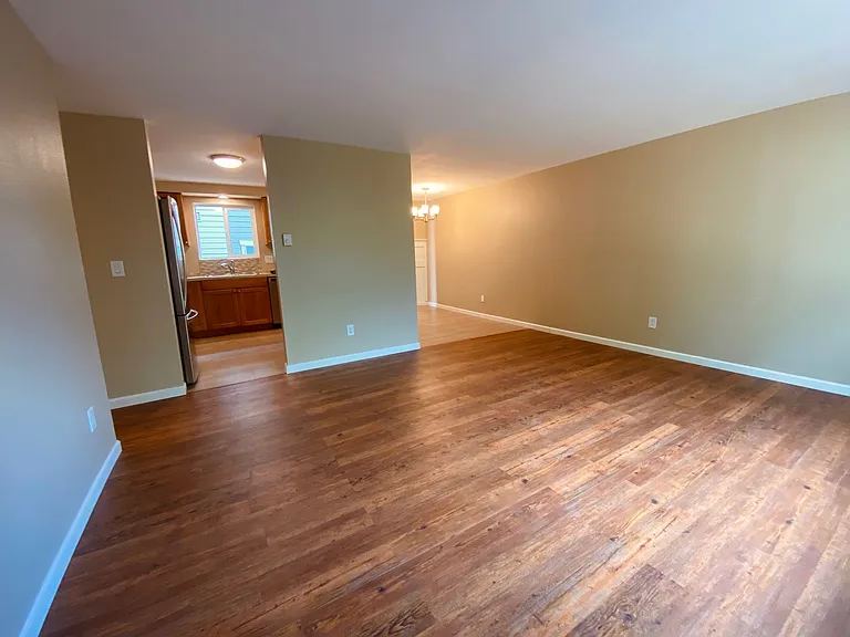 2821 Pacific St — Photo 5