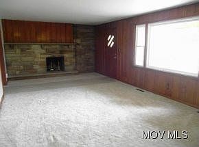 2nd image of 801 Boulevard Dr