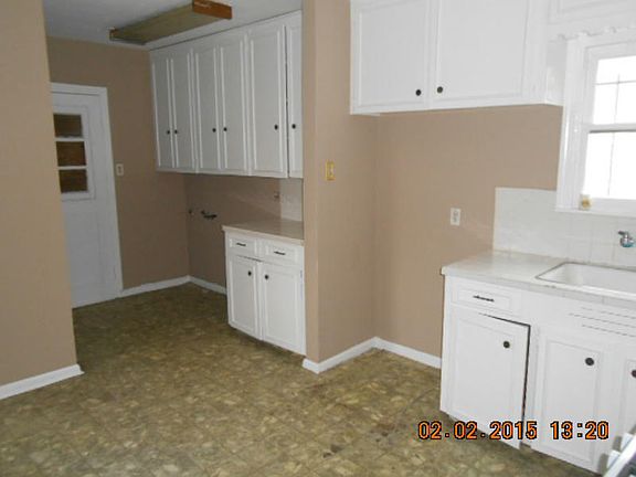 3rd image of 4017 Verner Dr