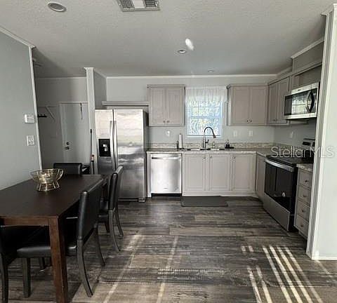 5th image of 8314 EVERGREEN AVENUE