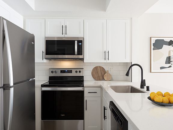 5th image of 451 Wellesley Dr #459-101