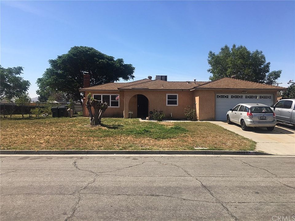 1st image of 15727 Pine Ave