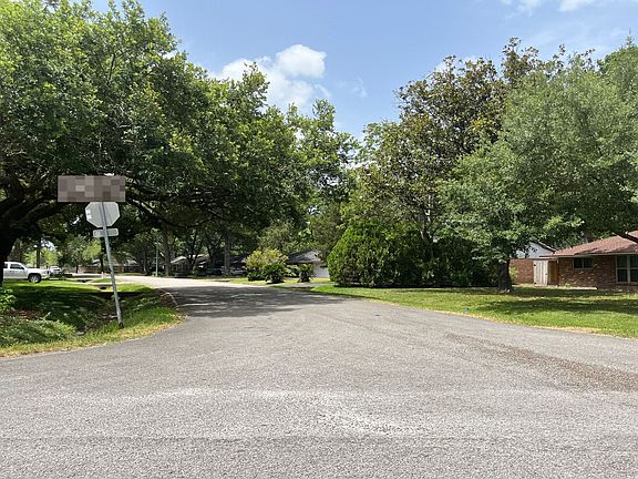 4th image of 8926 Theysen Dr