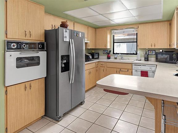 3rd image of 2930 Stoneland Ln