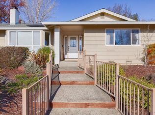 8902 Oak Trail Drive, Santa Rosa, CA 95409