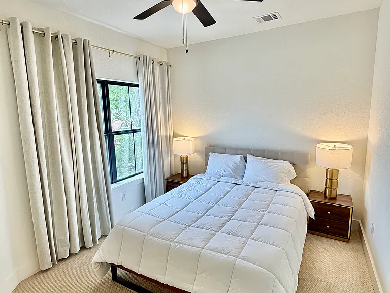 1722 N Olive St — Photo 42
