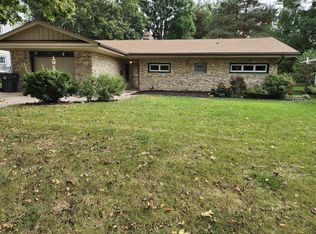 405 E Wabash Ave, Waukesha, WI 53186