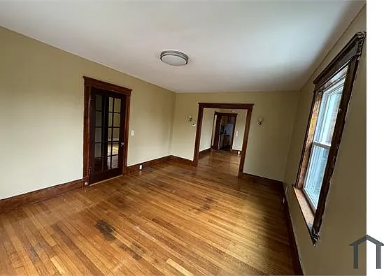 3 bed, 1350 sqft, $2,450 — Photo 1