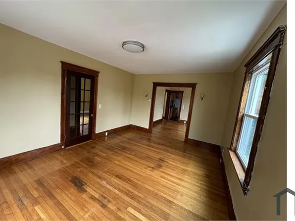 6 Howard St, Blackstone, MA 01504
