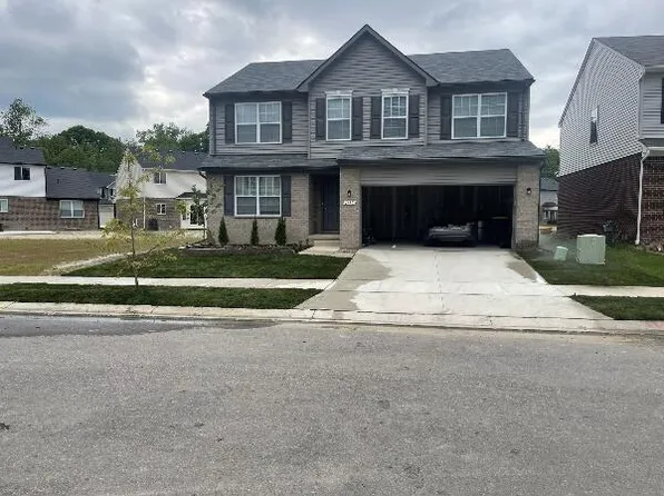 1687 Maple Leaf Ln, Ypsilanti, MI 48198