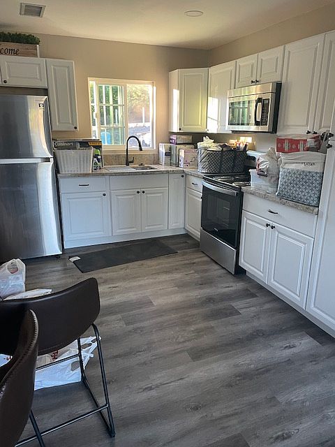 2nd image of 2208 Black Canyon Rd #B