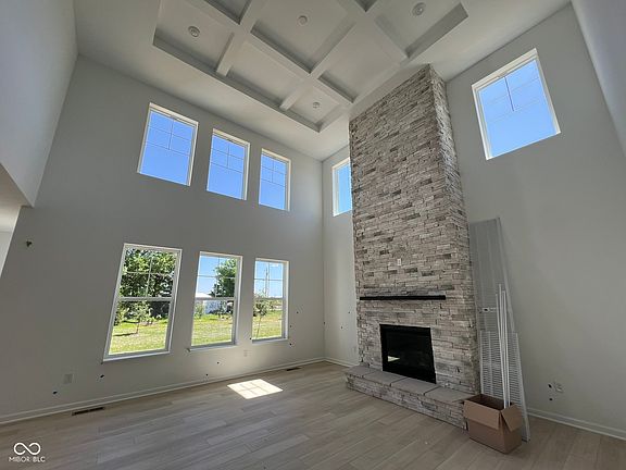 3rd image of 474 Tess Blvd