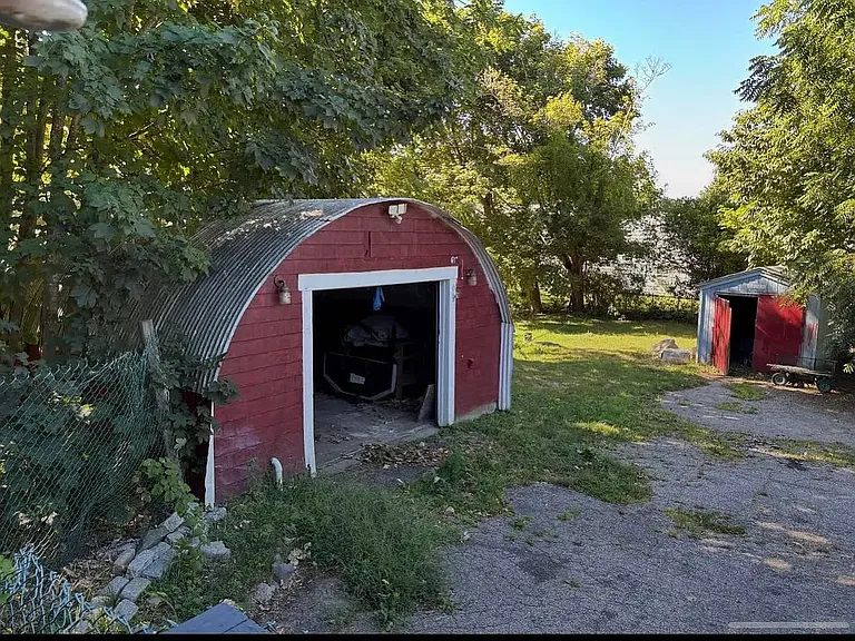 1722 W Main Rd — Photo 17