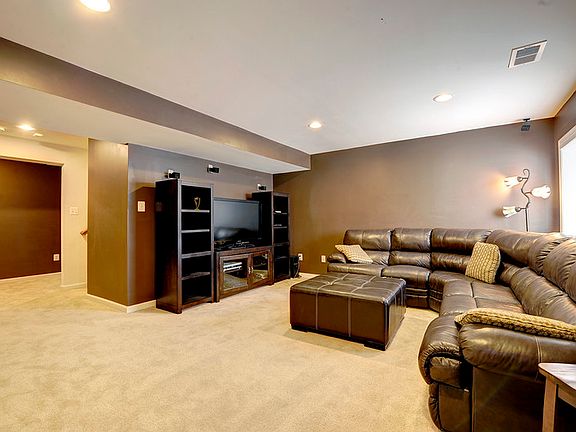3rd image of 3709 Lilly Ln