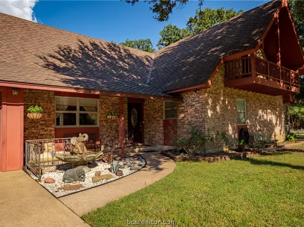 2 Valley Vw, Hilltop Lakes, TX 77871