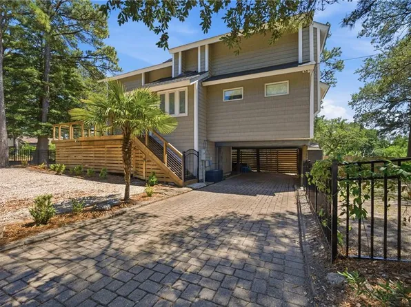 2709 Poinciana Dr, Virginia Beach, VA 23451