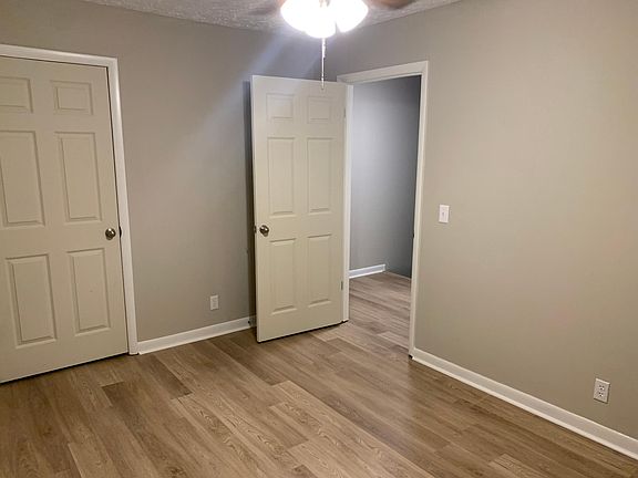 5th image of 2323 Kimberly Dr
