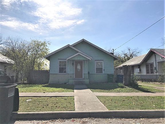 2nd image of 1514 W Craig Pl