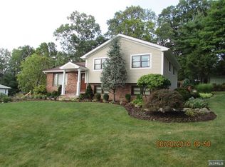 632 Long Hill Rd, River Vale, NJ 07675