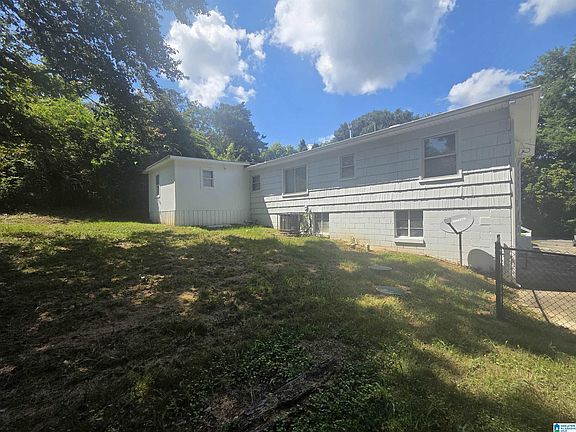 3rd image of 1109 Graham Dr