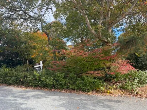 26 Bob-O-Link Lane, West Yarmouth, MA 02673