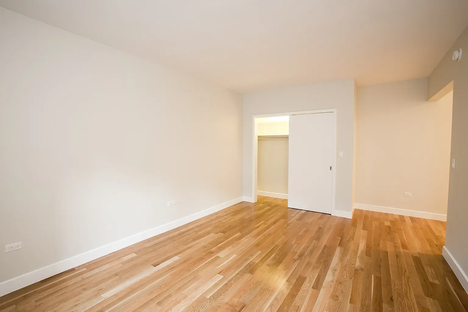364 West 18th Street — Photo 4