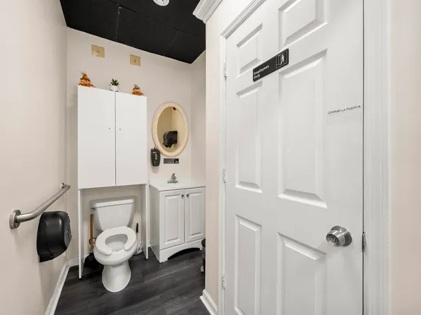 1200 Grand Street image 6 of 10