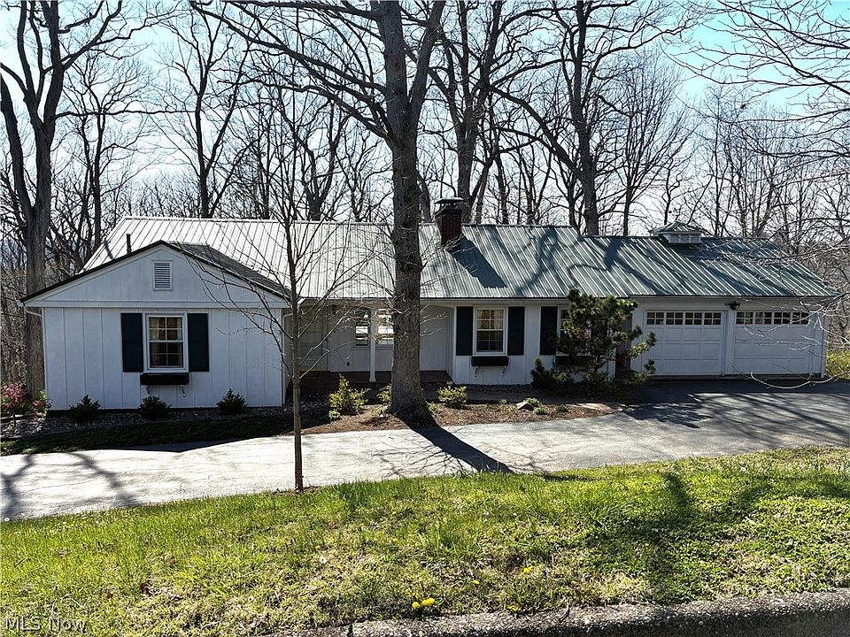 1st image of 118 Hillcrest Dr