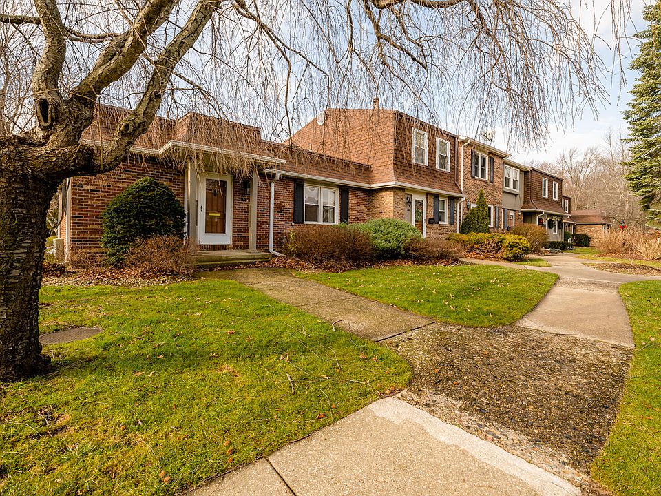 1st image of 2512 Dover Ln