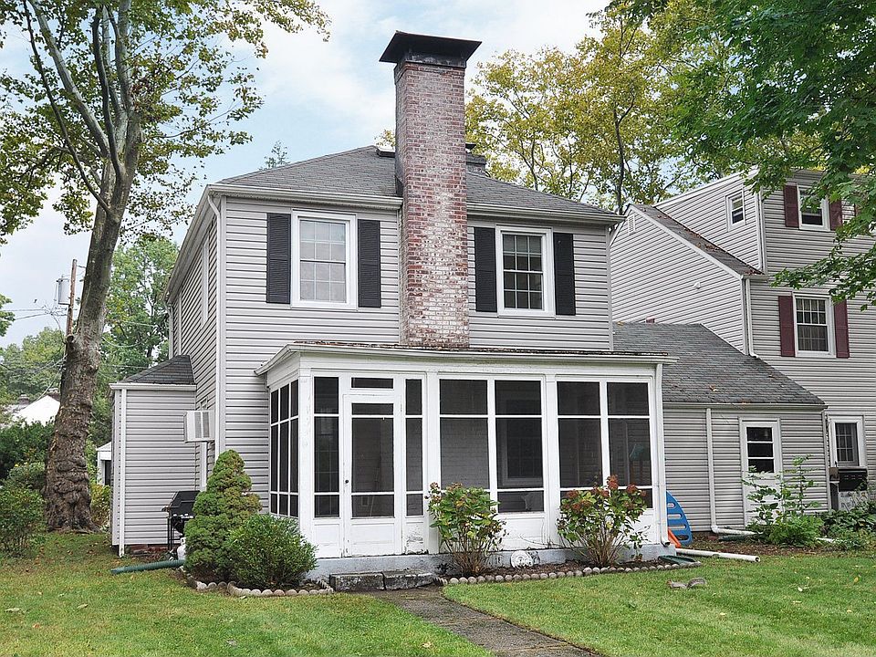 1st image of 6 Burlington Pl #1X