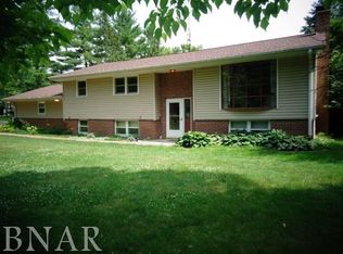 409 Samuel Dr, Le Roy, IL 61752