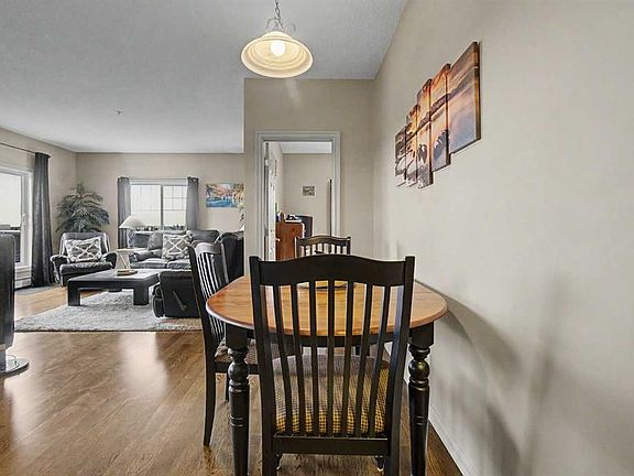 5th image of 263 Macewan Rd NW #415