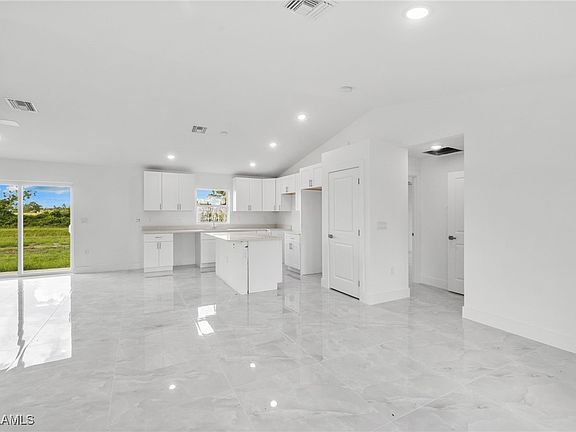 4th image of 1016 Darlington St