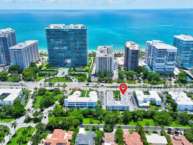 10178 Collins Ave #107 — Photo 35