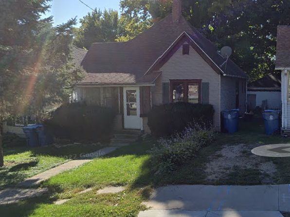 621 N Dixon Ave