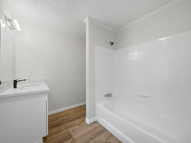 11730 Greenglen Dr — Photo 21