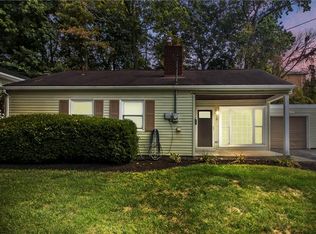 319 Mount Vernon Dr, Ellwood City, PA 16117