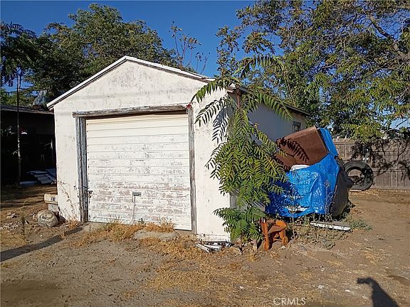 2nd image of 621 E Theodore St
