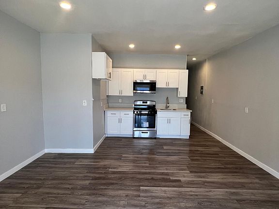 2nd image of 3205 E 4th St Unit 1/2