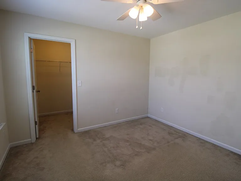 870 Cormier Dr — Photo 15