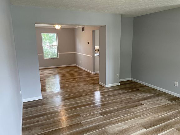 4th image of 5919 Alturas Way