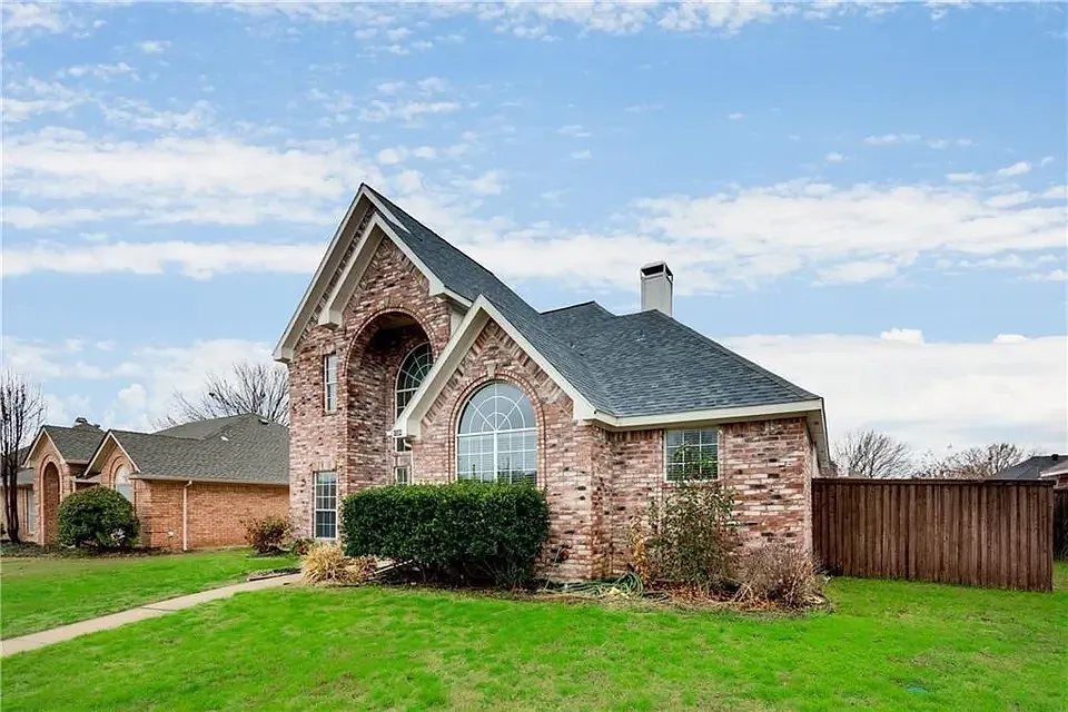 4 bed, 2650 sqft, $3,200 — Photo 1