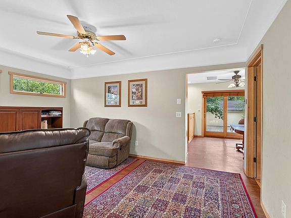 4th image of 3901 Quail Ave N