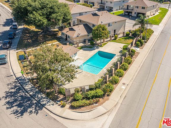 4th image of 18242 Camino Bello