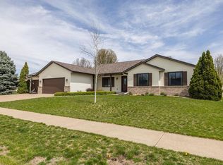 901 Remington Dr, Holmen, WI 54636