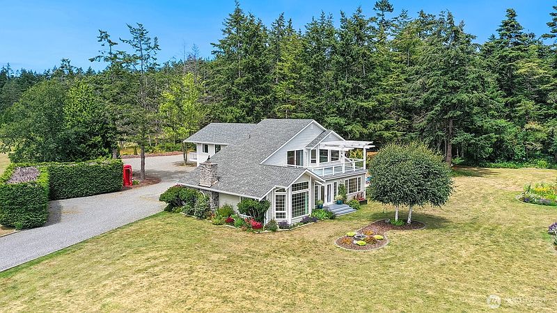 2nd image of 2288 Skycrest Drive