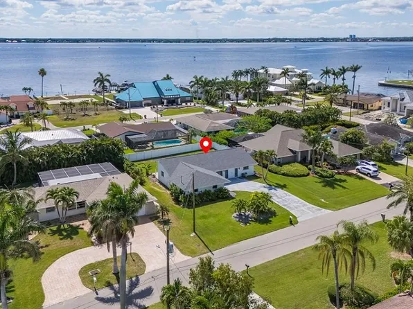 3513 SE 22nd Ave, Cape Coral, FL 33904
