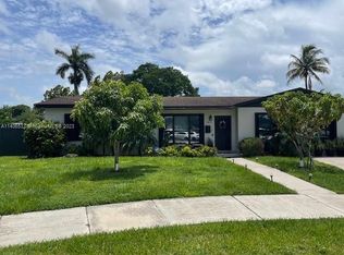 18570 SW 93rd Ave, Cutler Bay, FL 33157